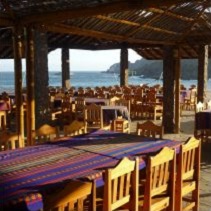 chiringuitos de playa por la noche arequipa Hotel Puerto Inka